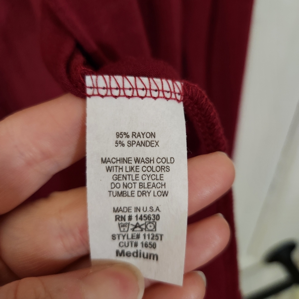 Front of Closet Burgandy Open-Front Cardigan-size Medium - Picture 5 of 6